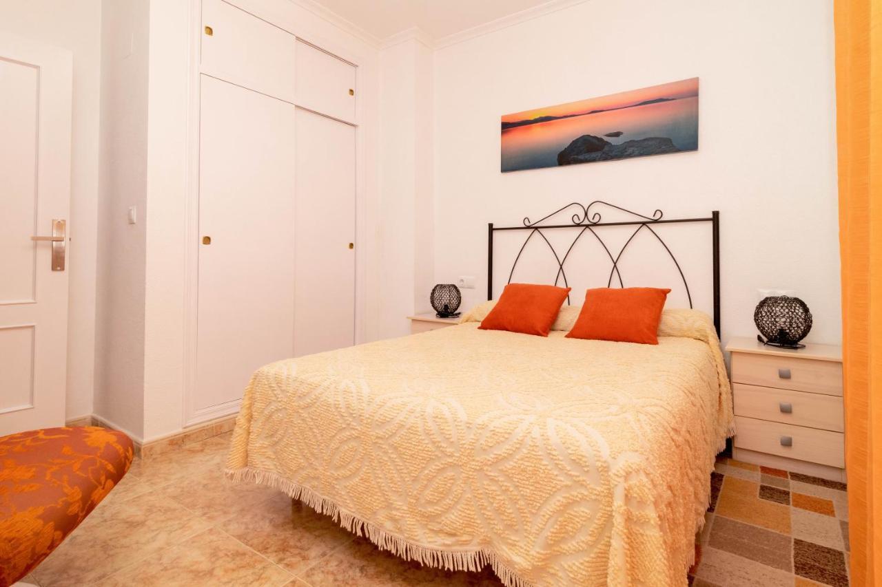 Apartamento Victoria Playa Torrevieja Exterior foto