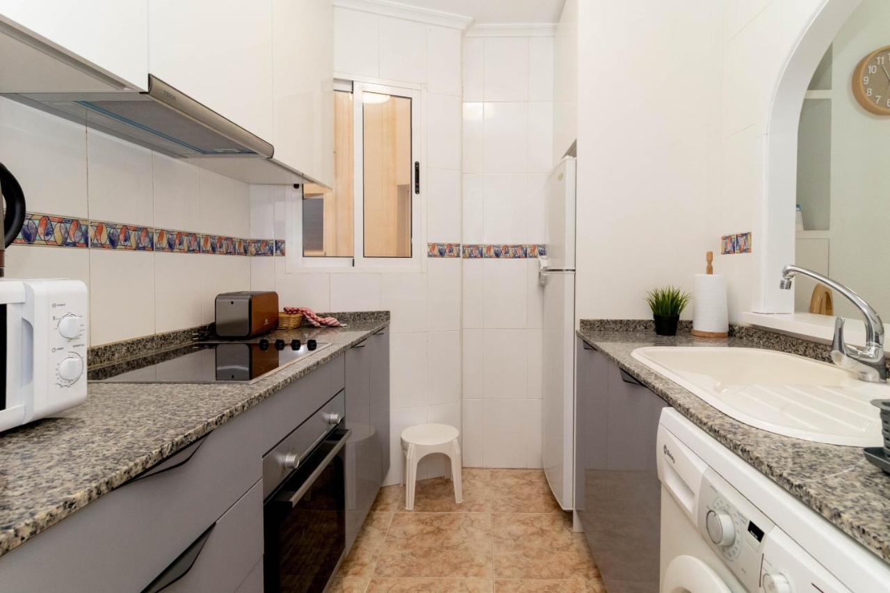 Apartamento Victoria Playa Torrevieja Exterior foto