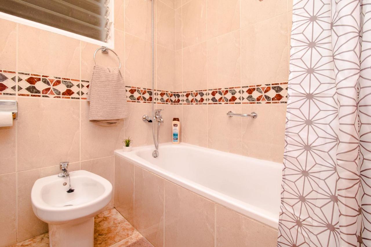 Apartamento Victoria Playa Torrevieja Exterior foto